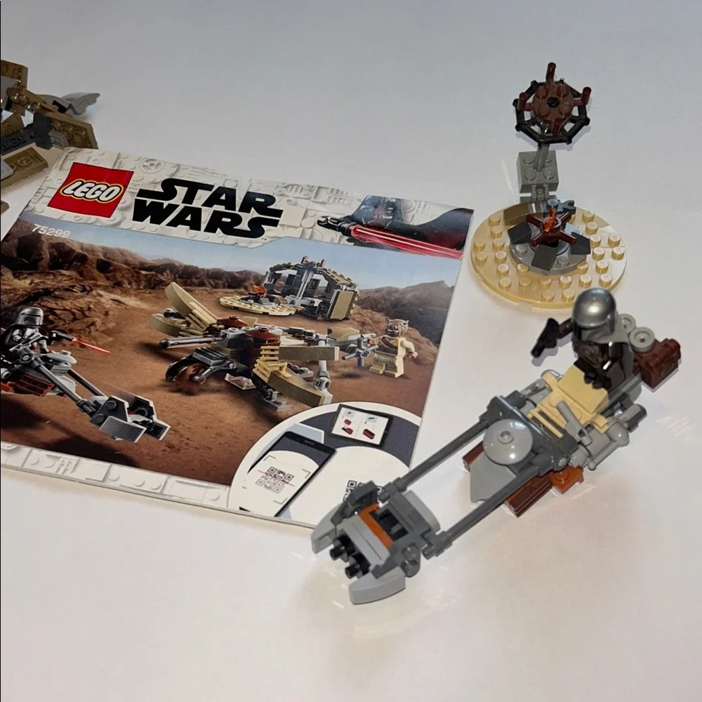 LEGO Star Wars Trouble on Tatooine Set #75299 Built set. Missing pieces. No box.